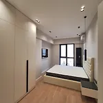 Charming 2-Bedroom Apartment Near The River In Bratislava