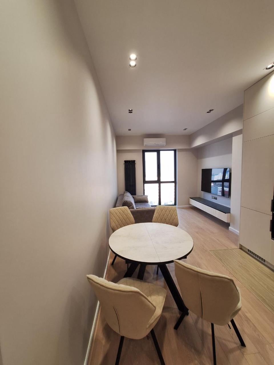 Charming 2-bedroom Near The River In Appartement